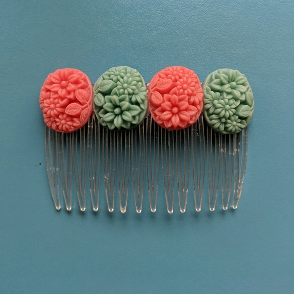 Floral Beaded Hair Comb